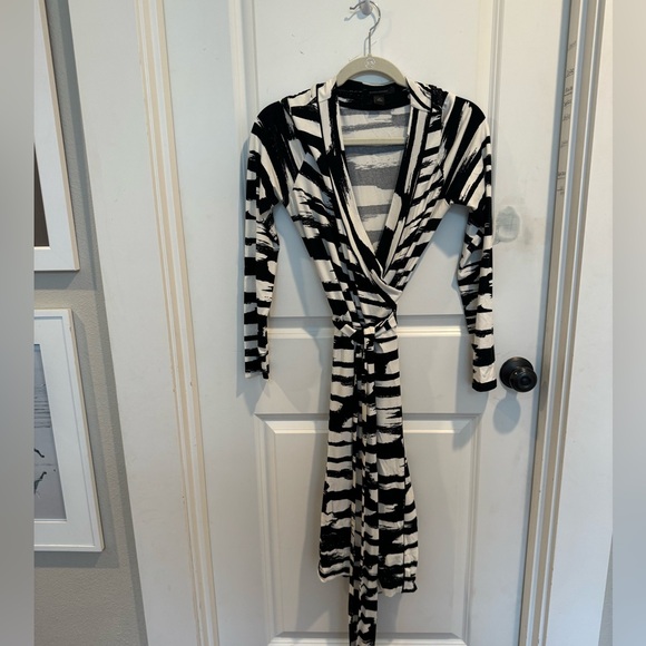 Banana Republic wrap dress - Picture 1 of 4